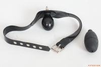 Birnenknebel mit Riemen I